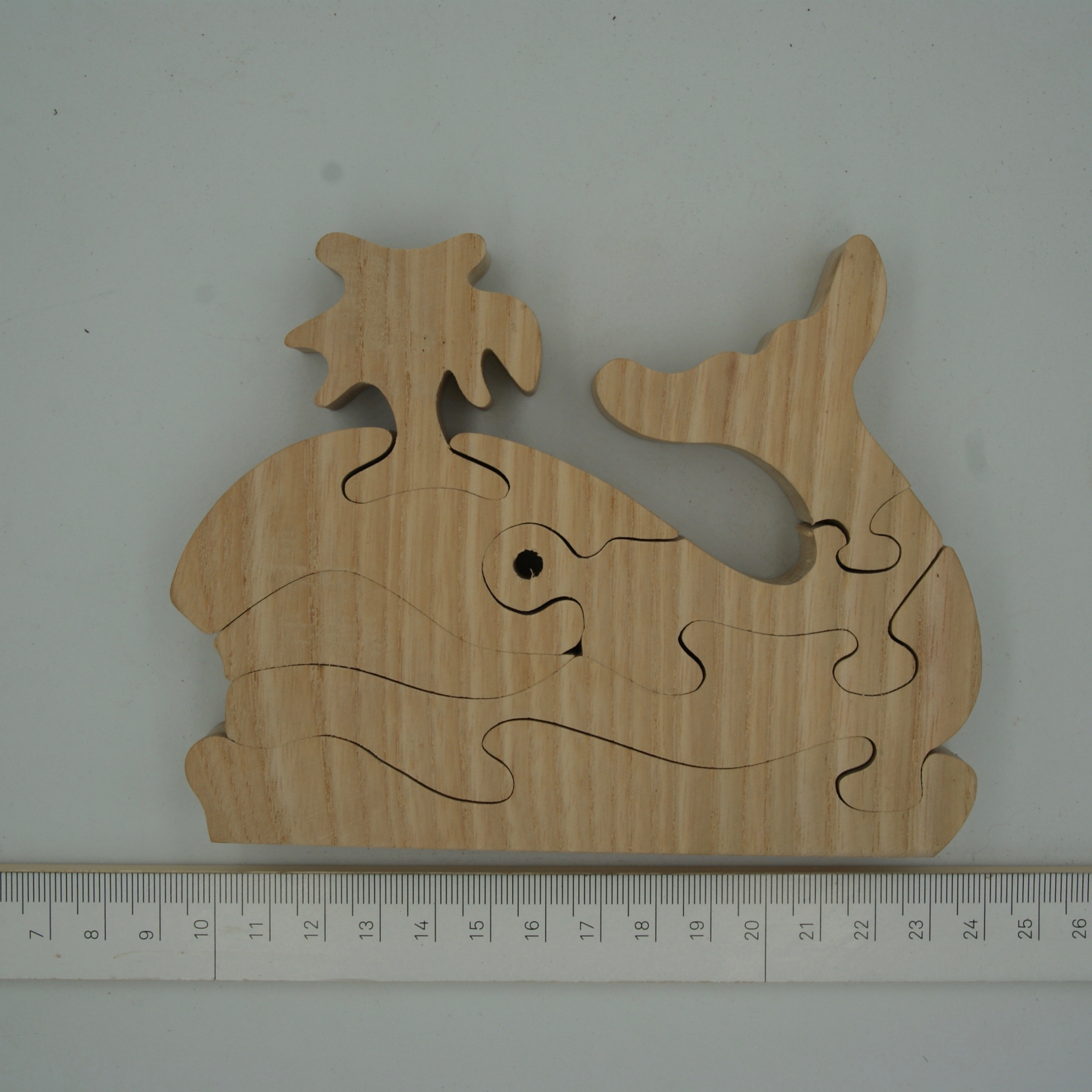 Speelgoed puzzeltje van hout met walvis main image